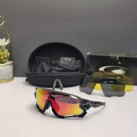 Picture of Oakley Sunglasses _SKUfw66124570fw